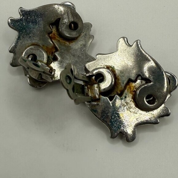 Vintage Silver-Tone Ornate Swirl Clip-On Earrings - Picture 6 of 13